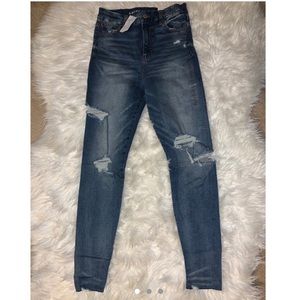 AMERICAN EAGLE Super Stretch Distressed Jeans